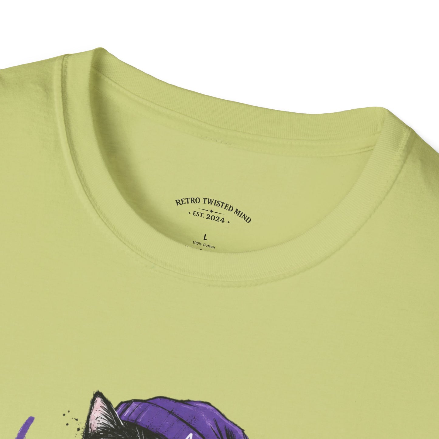 T‑Shirt — “I’m Not Single: I’m in a Toxic Relationship with a Cat” Graphic Tee
