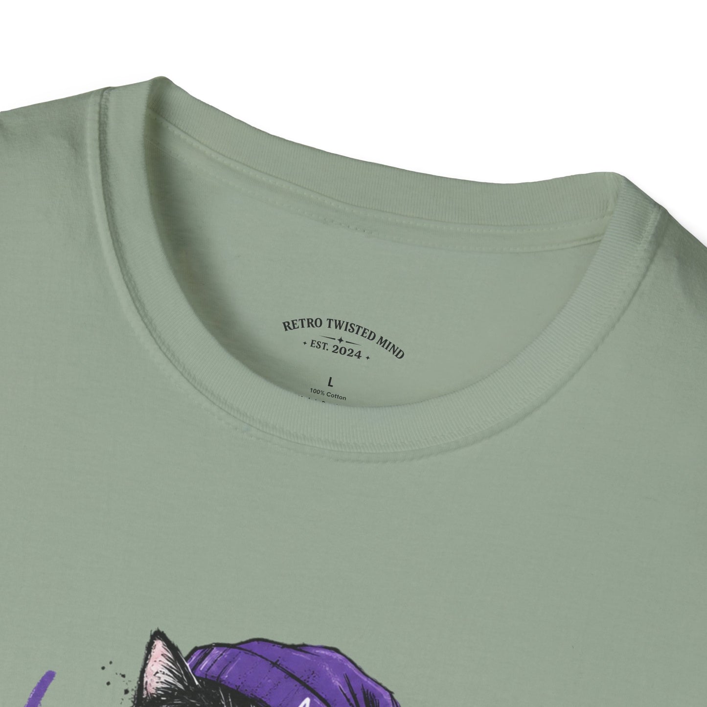 T‑Shirt — “I’m Not Single: I’m in a Toxic Relationship with a Cat” Graphic Tee