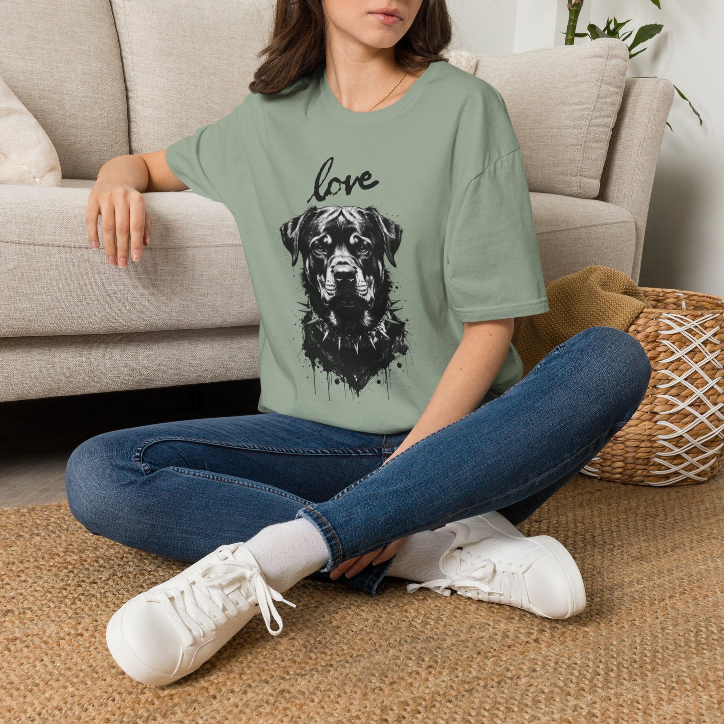 Love Rottweiler T-Shirt — Vintage Black Dog Portrait Tee for Dog Lovers