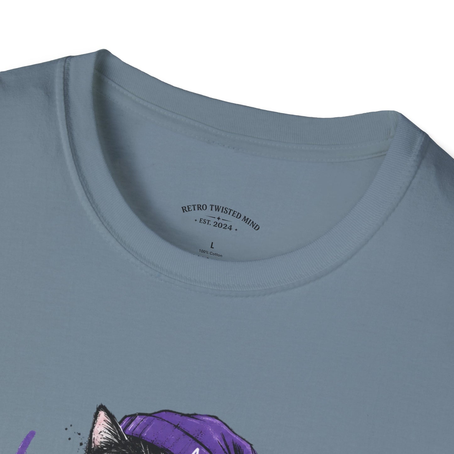 T‑Shirt — “I’m Not Single: I’m in a Toxic Relationship with a Cat” Graphic Tee
