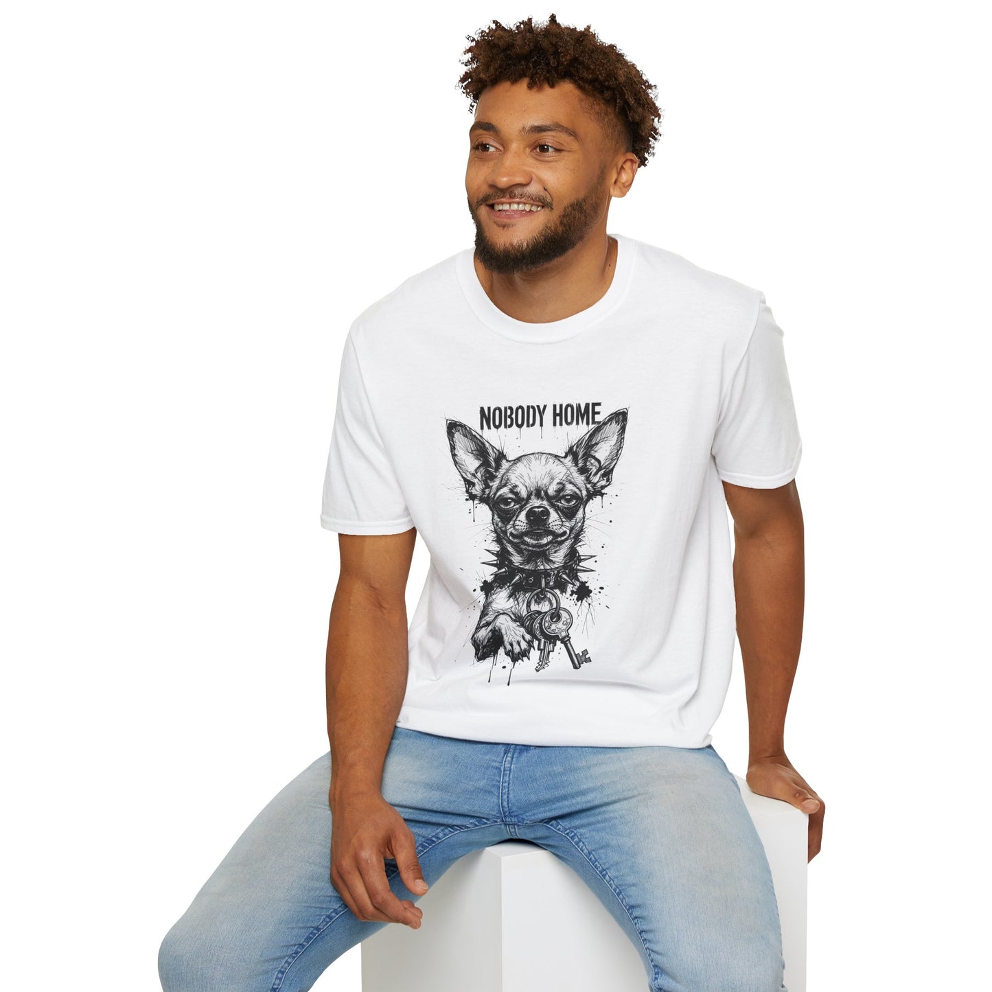 Chihuahua 'Nobody Home' Graphic T-Shirt