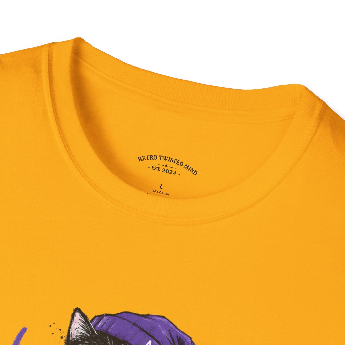 T‑Shirt — “I’m Not Single: I’m in a Toxic Relationship with a Cat” Graphic Tee