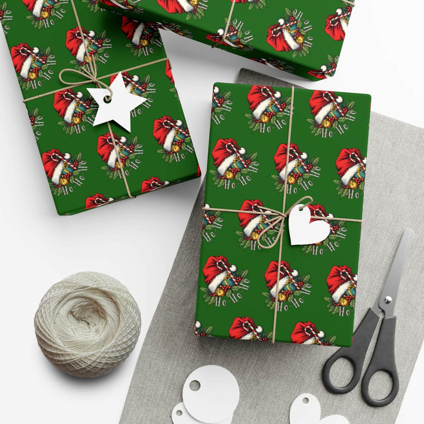 Christmas Santa Wreath Gift Wrap Paper — Festive Green Holiday Wrapping Sheets
