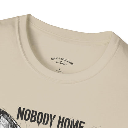 Chihuahua 'Nobody Home' Graphic T-Shirt