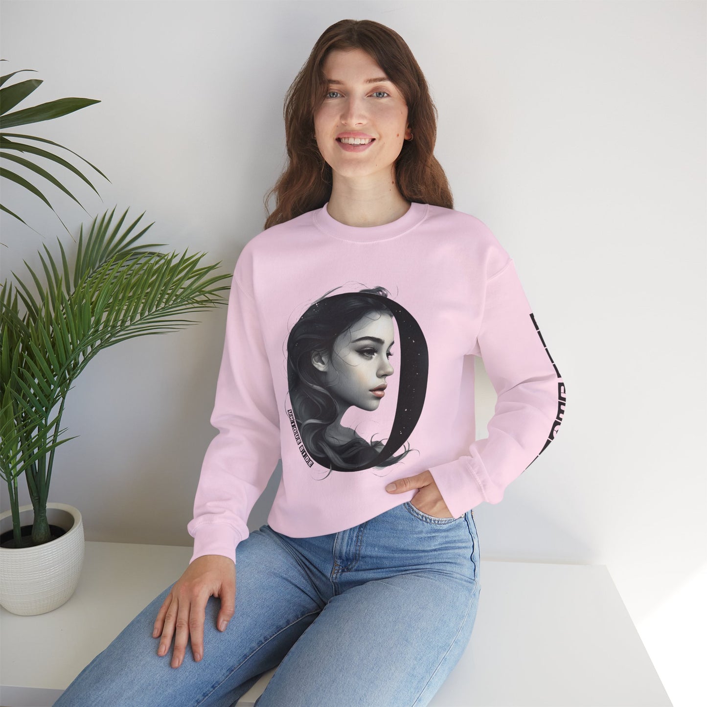 Letter O, Stylish Artistic Sweatshirt, Trendy Crewneck, Graphic Sweater, Cozy Unisex Top, Unique Gift for Art Lovers, Everyday Comfort