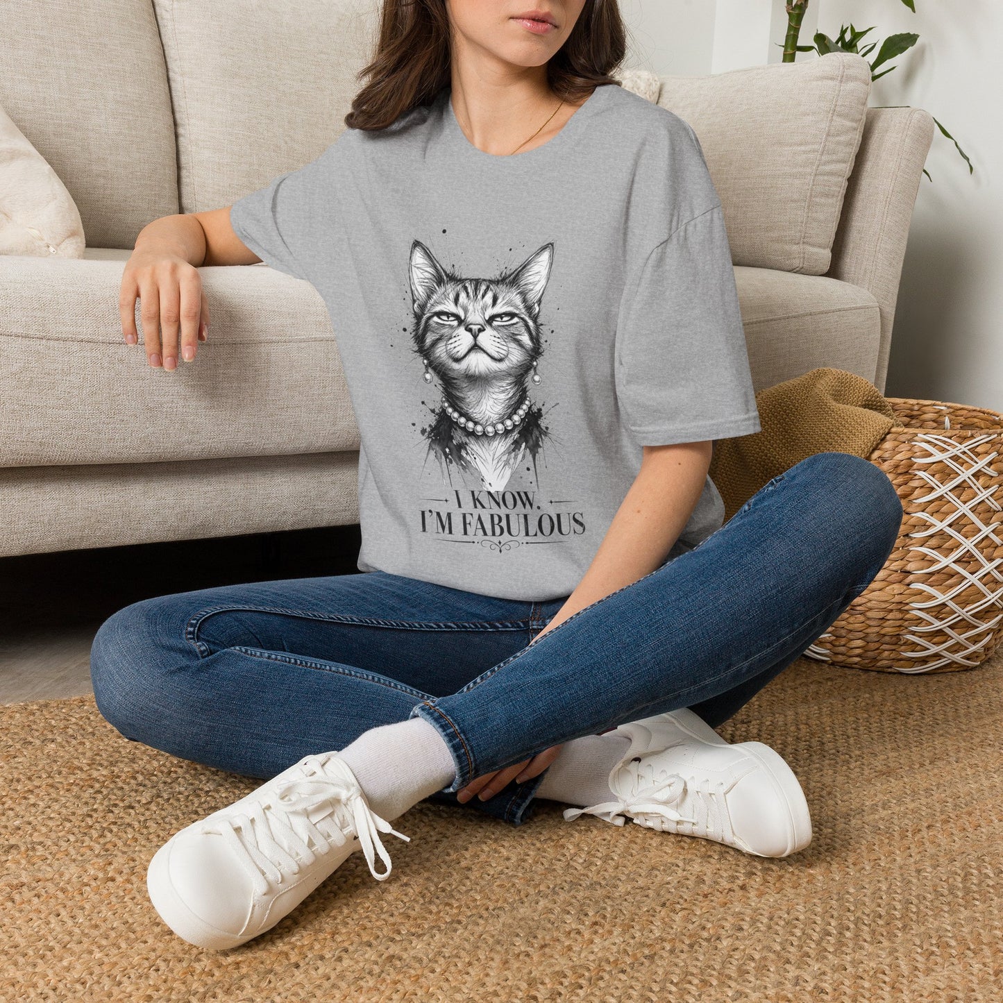 Cat T-Shirt — 'I Know I’m Fabulous' Cute Smiling Cat Graphic Tee