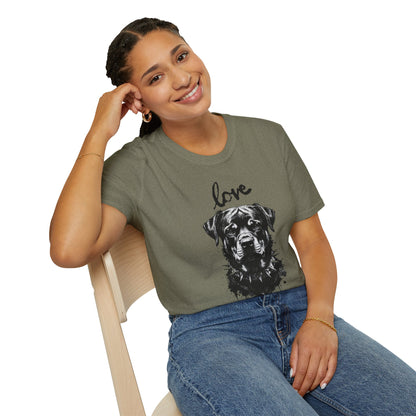 Love Rottweiler T-Shirt — Vintage Black Dog Portrait Tee for Dog Lovers