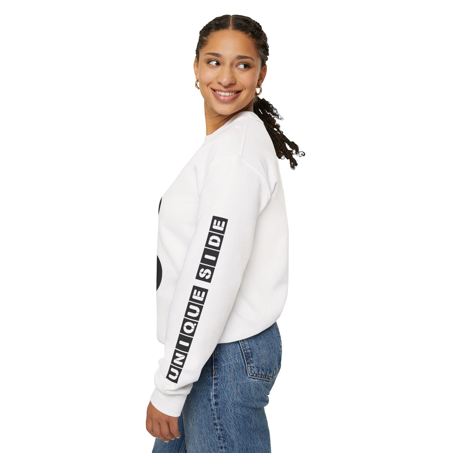 Letter B,Stylish Artistic Sweatshirt, Trendy Crewneck, Graphic Sweater, Cozy Unisex Top, Unique Gift for Art Lovers, Everyday Comfort
