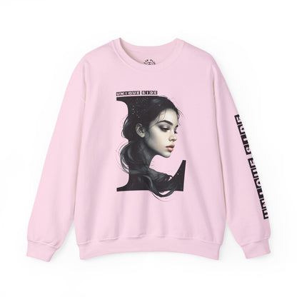 Letter L, Stylish Artistic Sweatshirt, Trendy Crewneck, Graphic Sweater, Cozy Unisex Top, Unique Gift for Art Lovers, Everyday Comfort