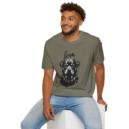 Love Rottweiler T-Shirt — Vintage Black Dog Portrait Tee for Dog Lovers
