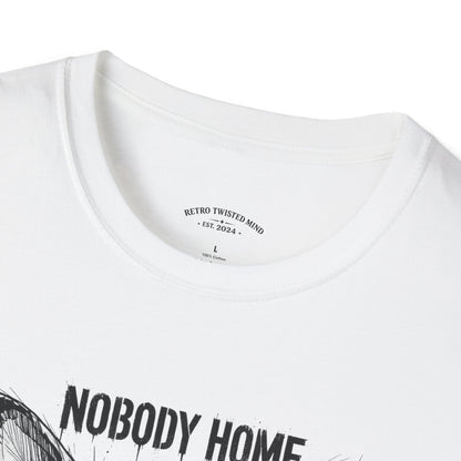 Chihuahua 'Nobody Home' Graphic T-Shirt